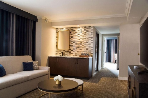 The Yorkville Royal Sonesta Hotel Toronto image 17